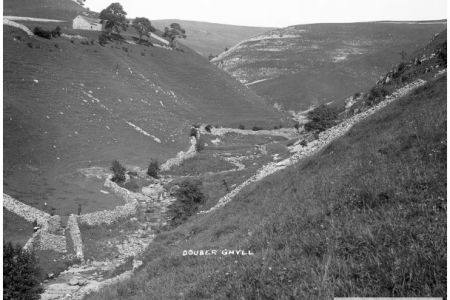 K4-6-182 Douber Ghyll valley.jpg