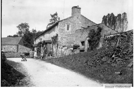 UW-14-254 Three cottages Starbotton village entrance.jpg