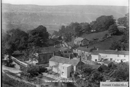 K8-26-397 Town Head from slope above.jpg