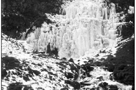 CH-6-299 Cray falls in winter.jpg