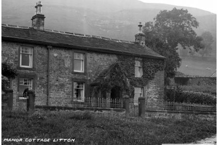 L-3-415 Manor Cottage, Litton.jpg