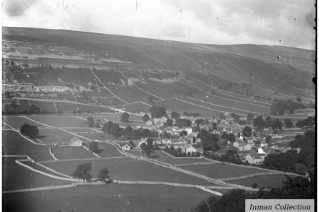 K6-10-00 View of Kettlewell from Langcliffe.jpg