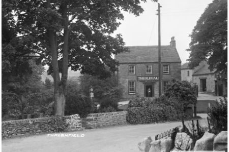 T-14-291 The Old Hall Inn, Threshfield.jpg