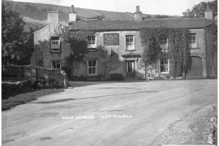 PUBS-8-312 Racehorses Hotel, Kettlewell.jpg