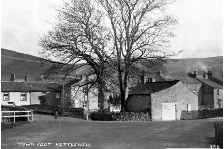 K3-12-438 Town Foot & smithy.jpg